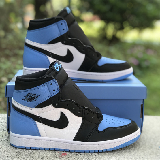  Air Jordan 1 High OG “UNC Toe” Sneaker     DZ5485-400 - DesignerGu