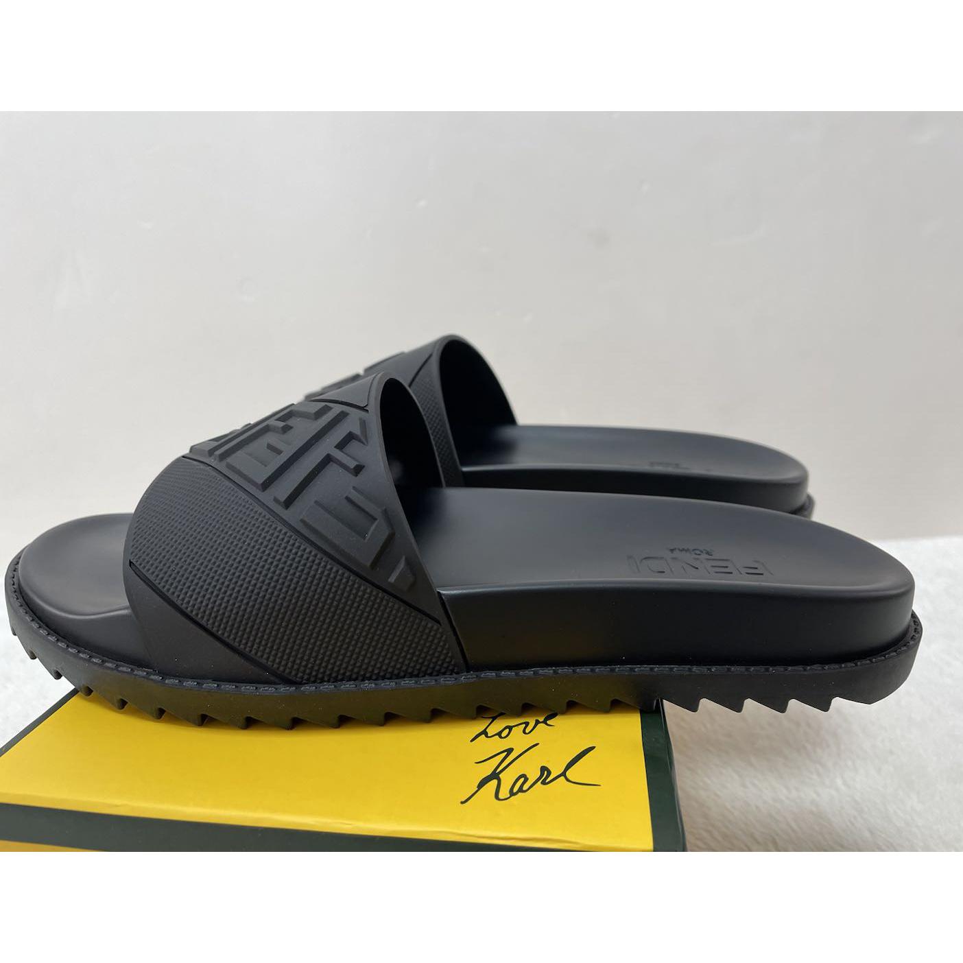 Fendi Black Rubber Footbed Slides - DesignerGu