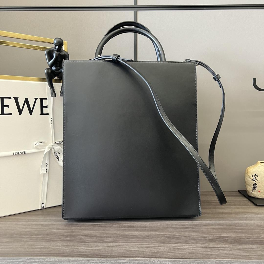 Loewe Standard A4 Tote In Sleek Calfskin - DesignerGu