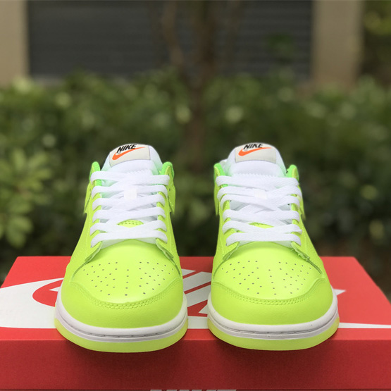 Nike Dunk Low “Glow in the Dark Sneaker       FJ4610-702  - DesignerGu