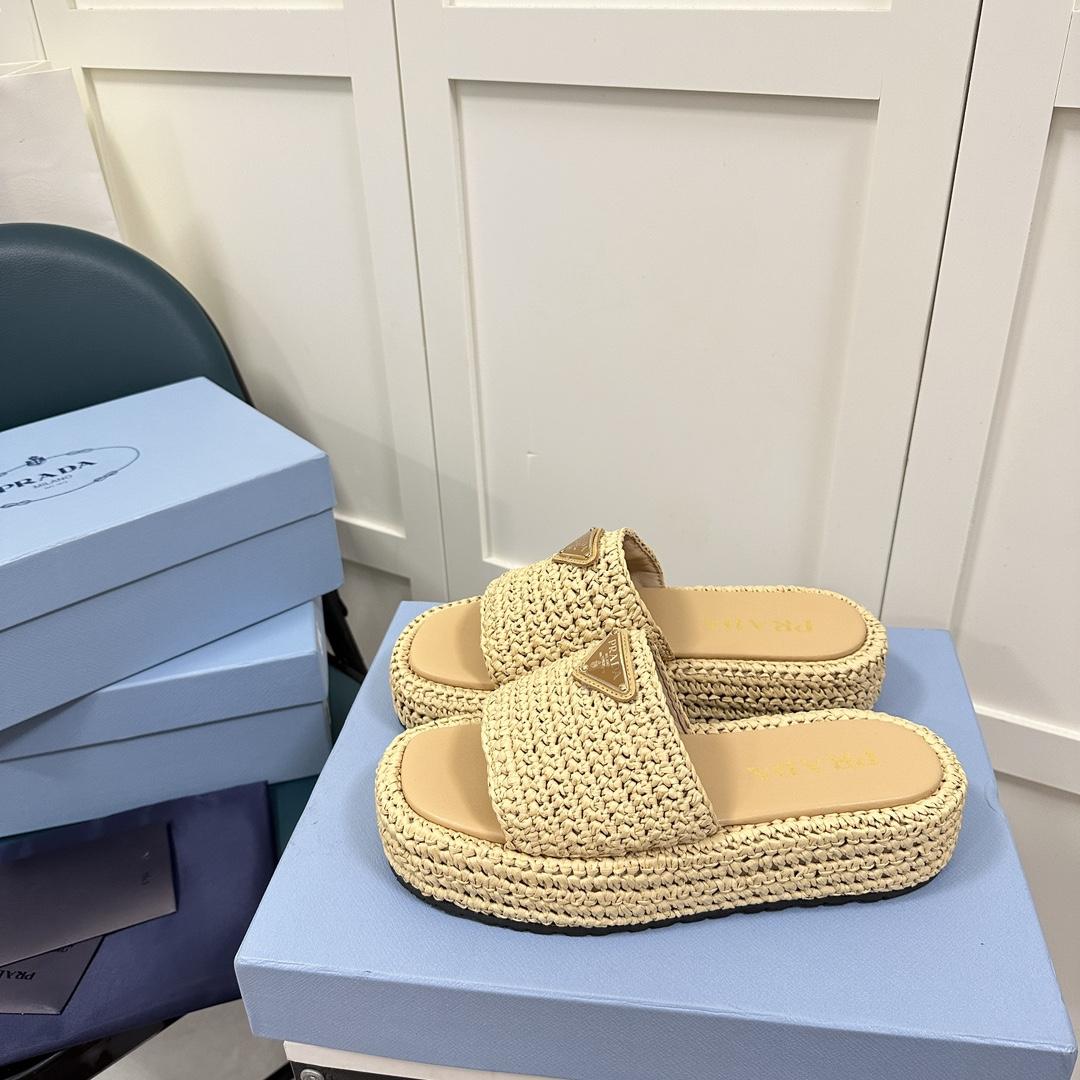 Prada Crochet Flatform Slides - DesignerGu