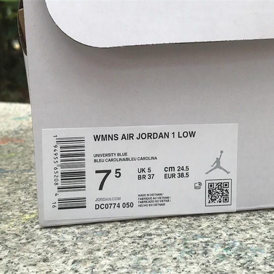 Air Jordan 1 Low Sneaker       DC0774-050  - DesignerGu