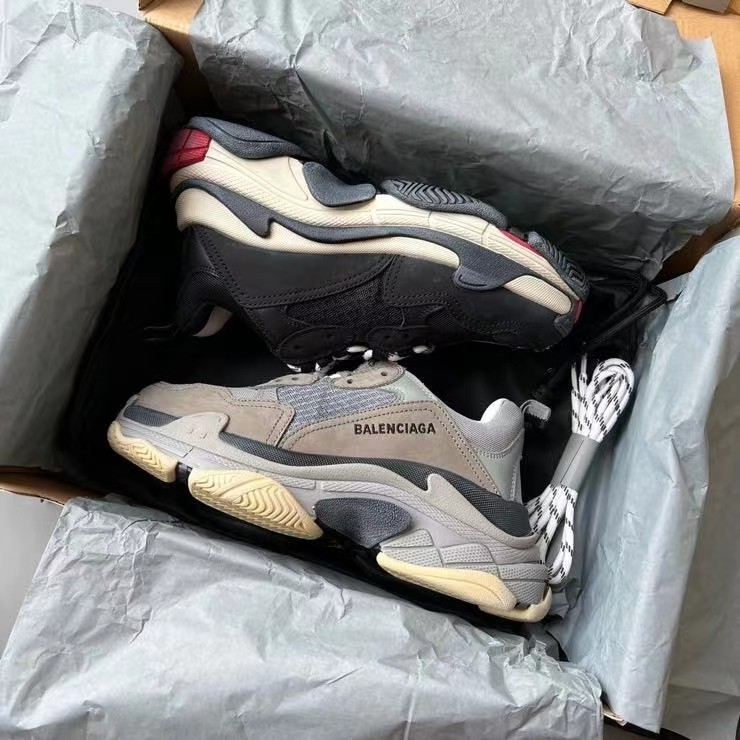 Balenciaga Triple S Sneaker  - DesignerGu