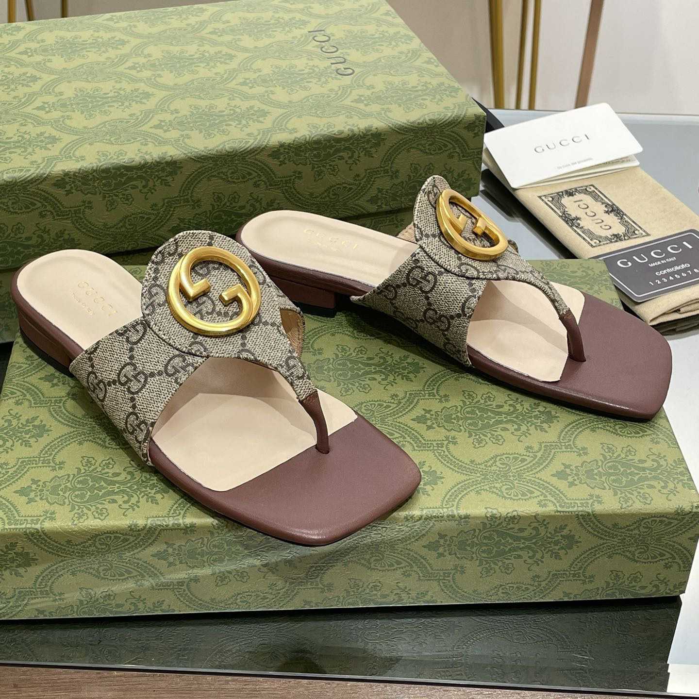 Gucci Womens Gucci Blondie Thong Sandal - DesignerGu