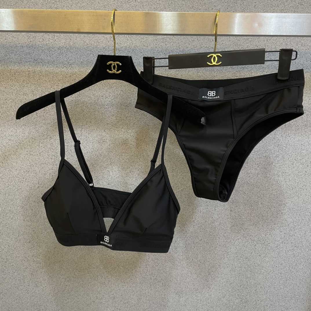 Balenciaga Sporty Bikini Set In Black - DesignerGu