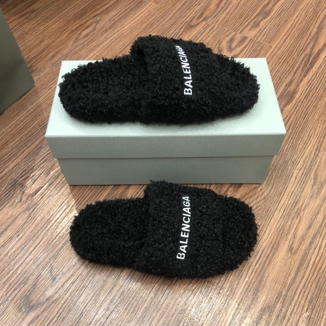 Balenciaga Furry Slide Sandal - DesignerGu