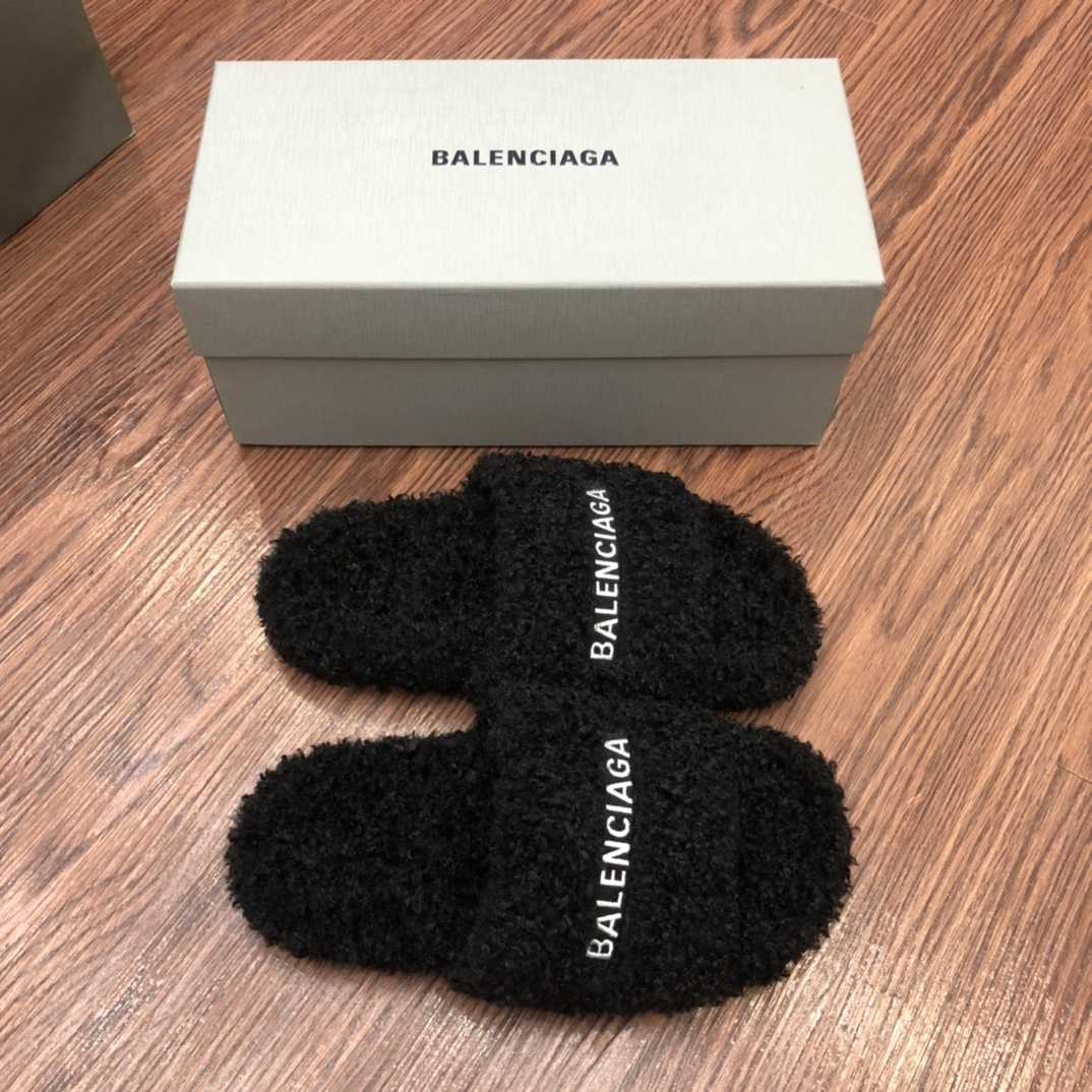 Balenciaga Furry Slide Sandal - DesignerGu