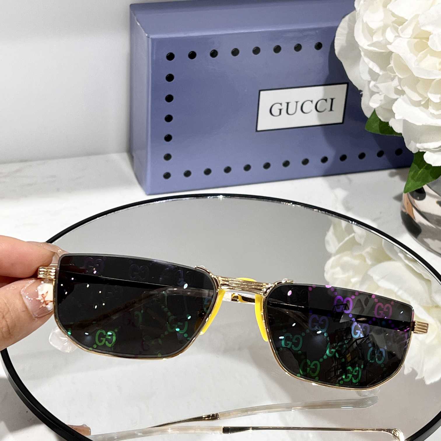 Gucci Rectangle-Frame Gold-Tone Mirrored Sunglasses   GG0627S - DesignerGu