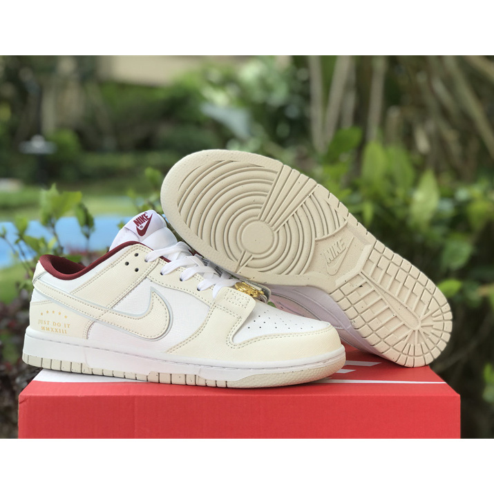 Nike Dunk Low Sneaker          DV1160-100 - DesignerGu