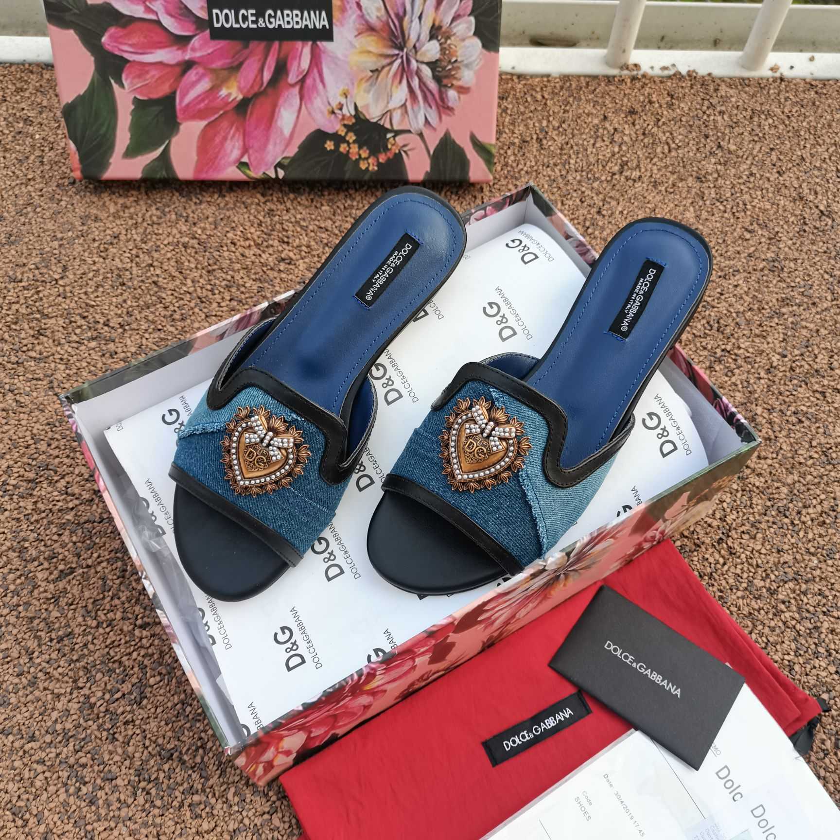 Dolce & Gabbana Slip-on Flat Sandals - DesignerGu