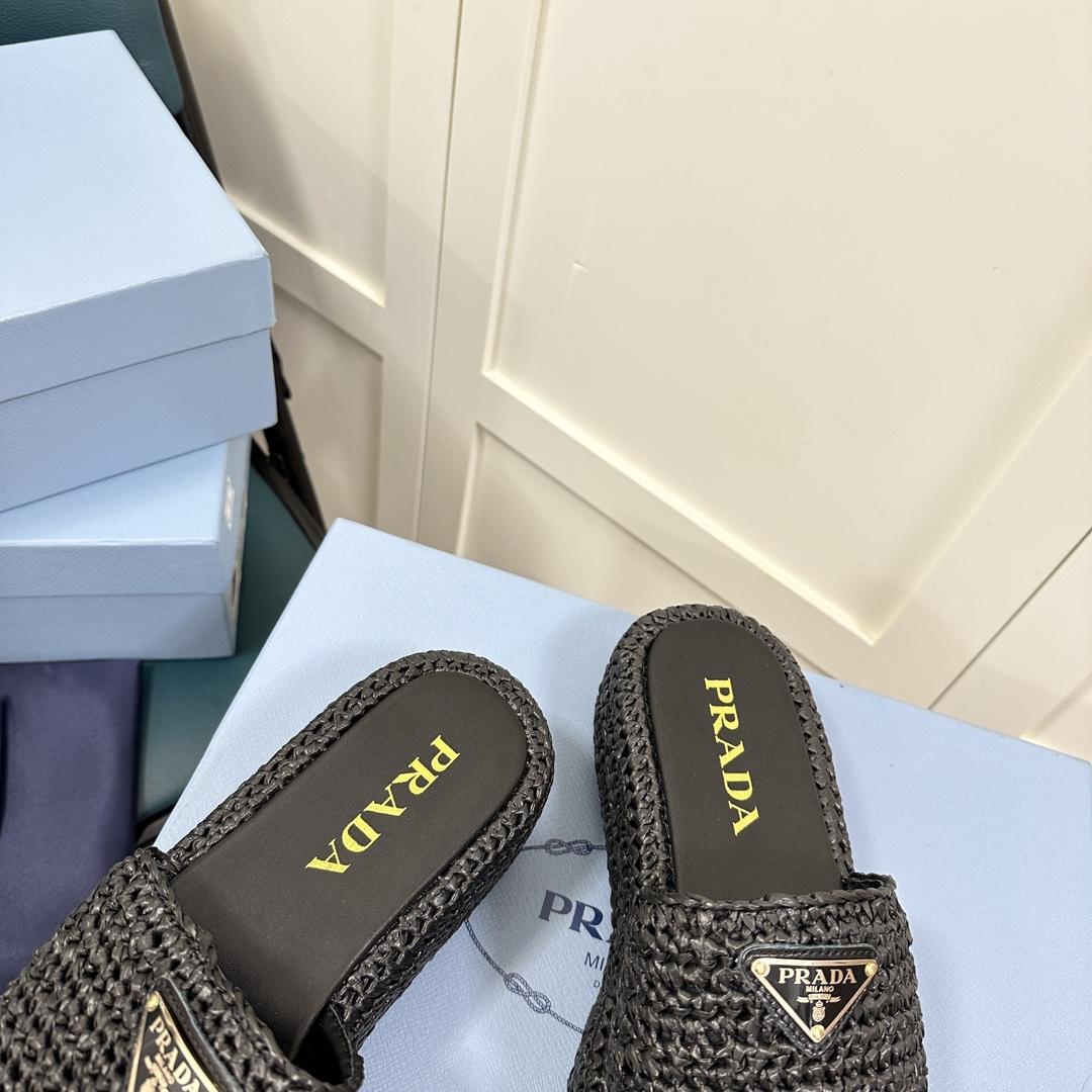 Prada Crochet Flatform Slides - DesignerGu