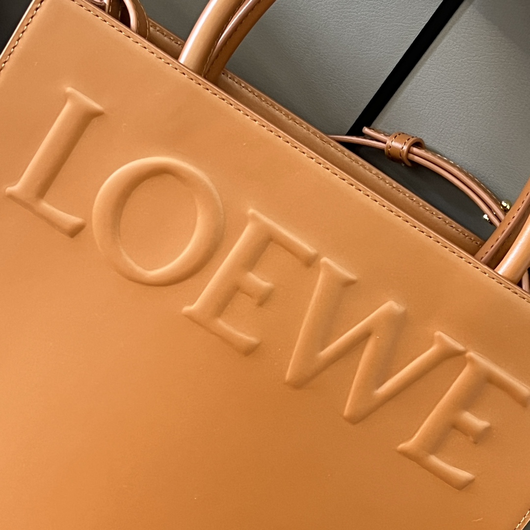 Loewe Standard A4 Tote In Sleek Calfskin - DesignerGu