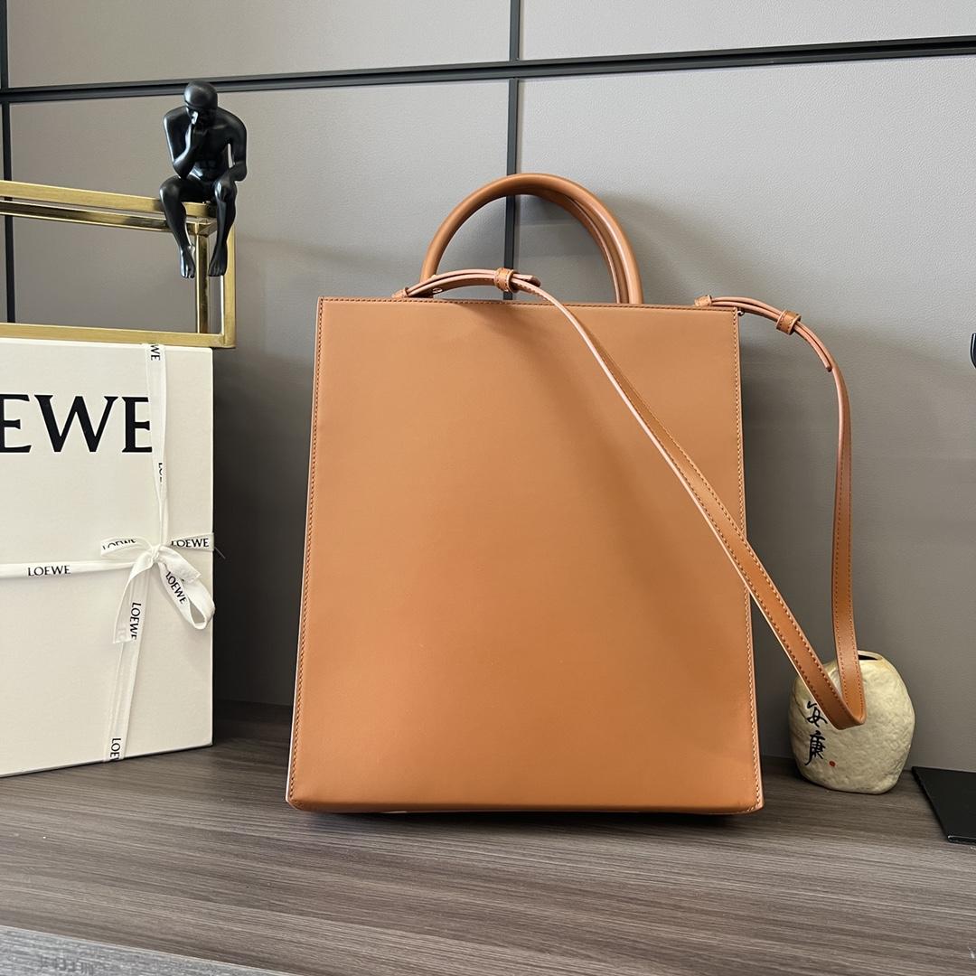 Loewe Standard A4 Tote In Sleek Calfskin - DesignerGu