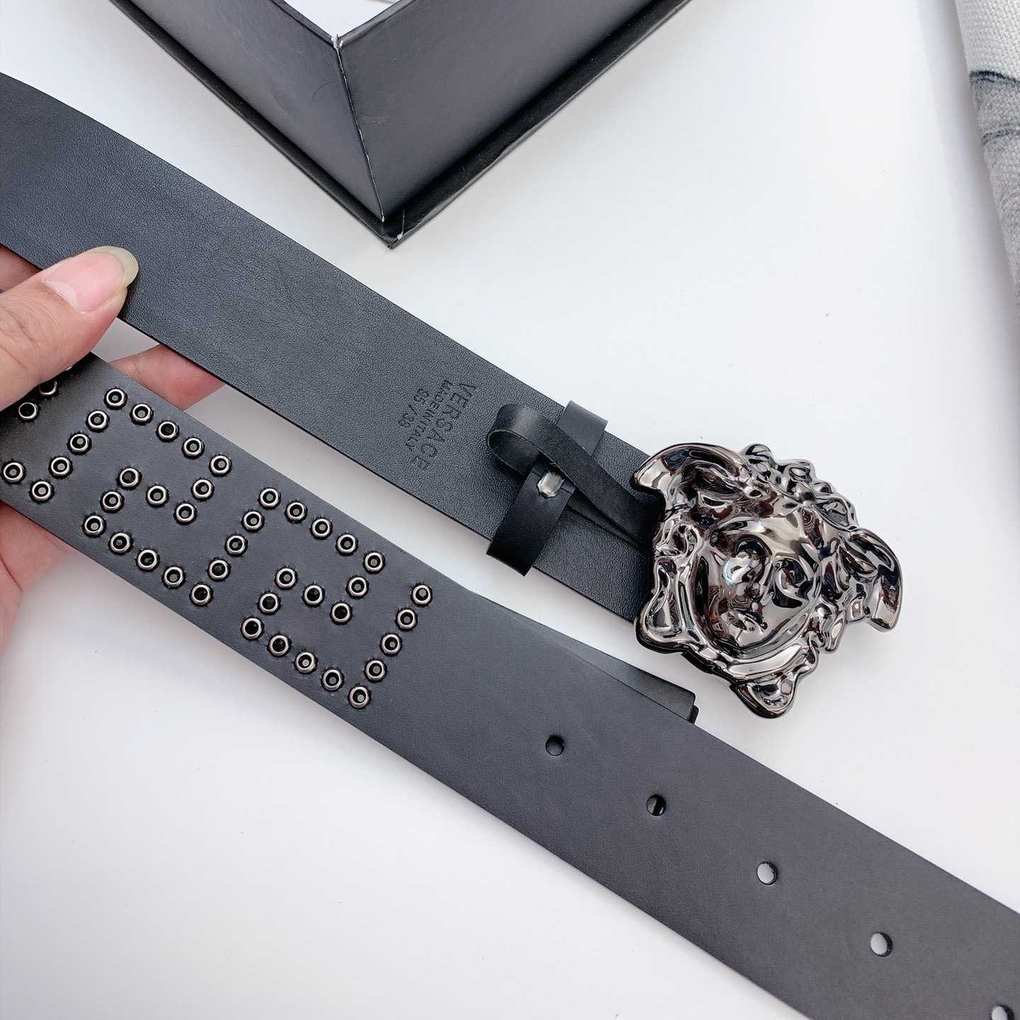 Versace Medusa Leathre Belt    40mm - DesignerGu