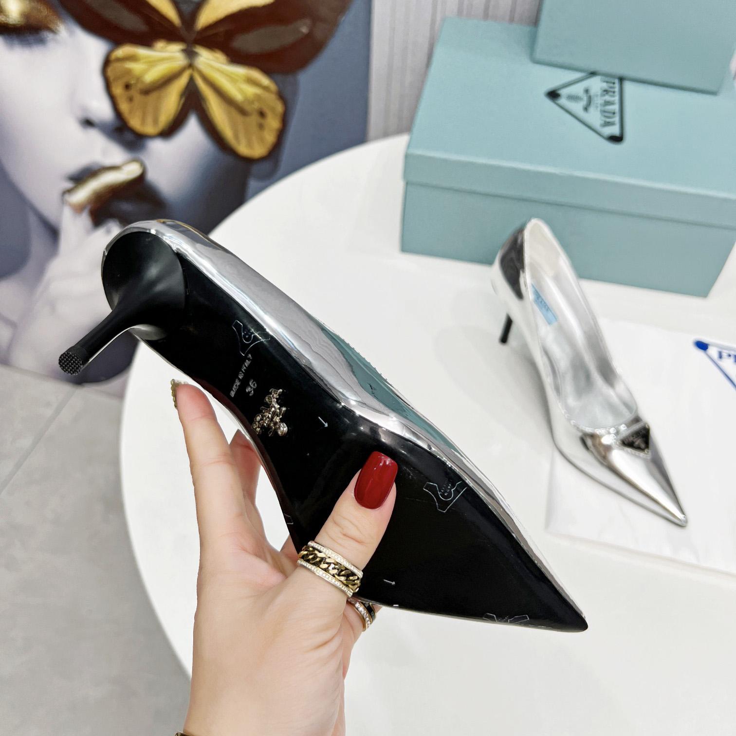 Prada Patent Leather Pumps - DesignerGu