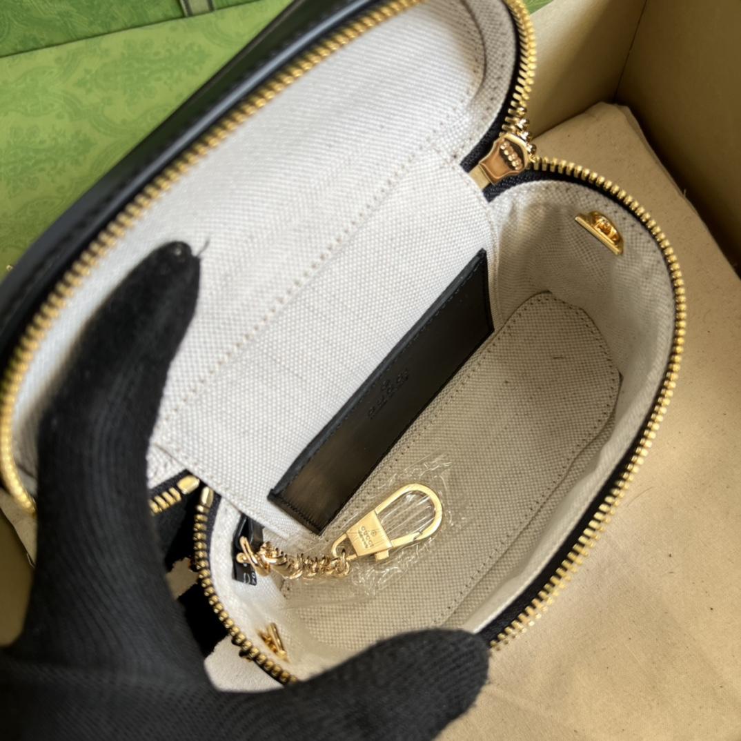 Gucci GG Matelassé Top Handle Mini Bag(16-10.5-5cm) - DesignerGu