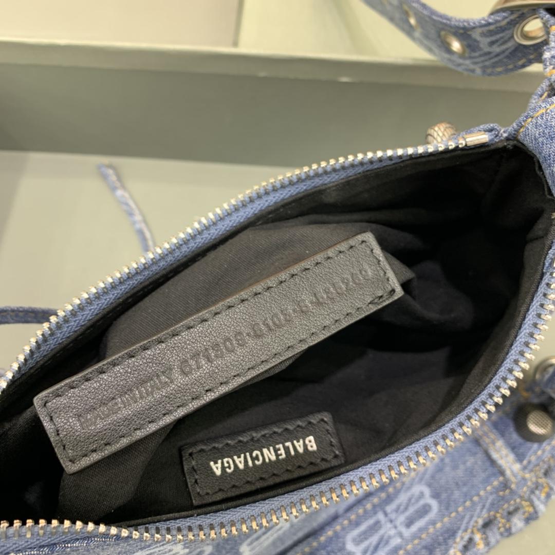 Balenciaga Le Cagole XS Shoulder Bag BB Monogram Bleached Denim In Blue   (26-12-6cm) - DesignerGu