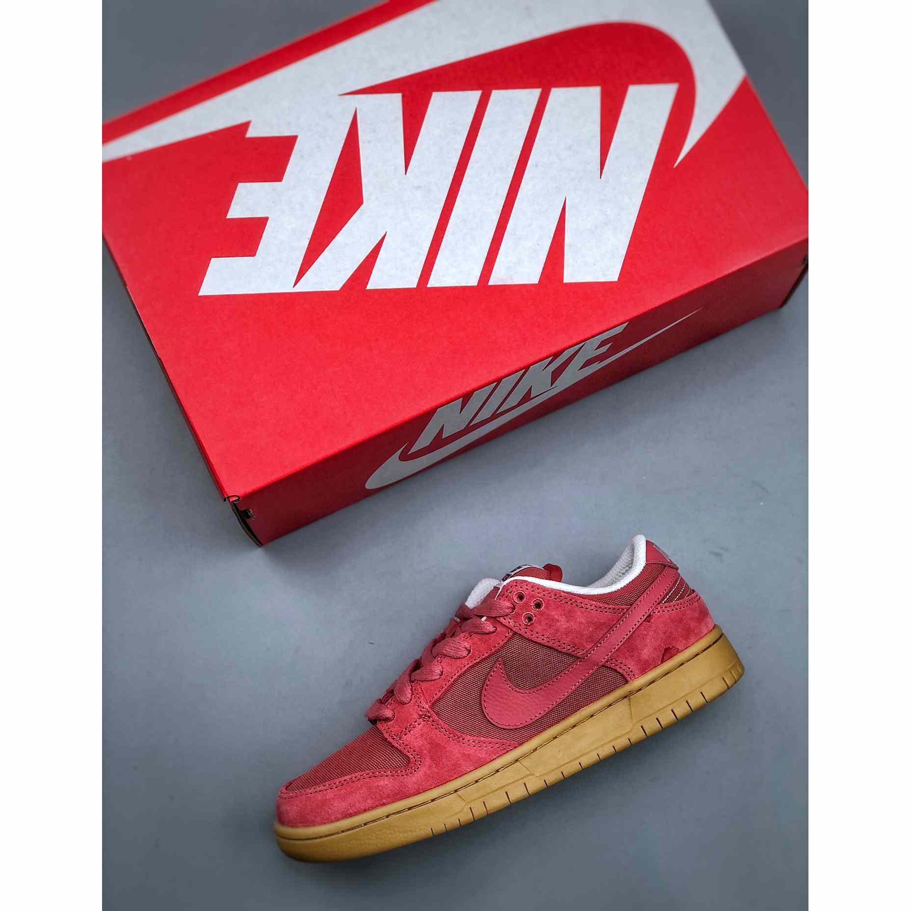 Nike Nk SB Dunk Low Pro 