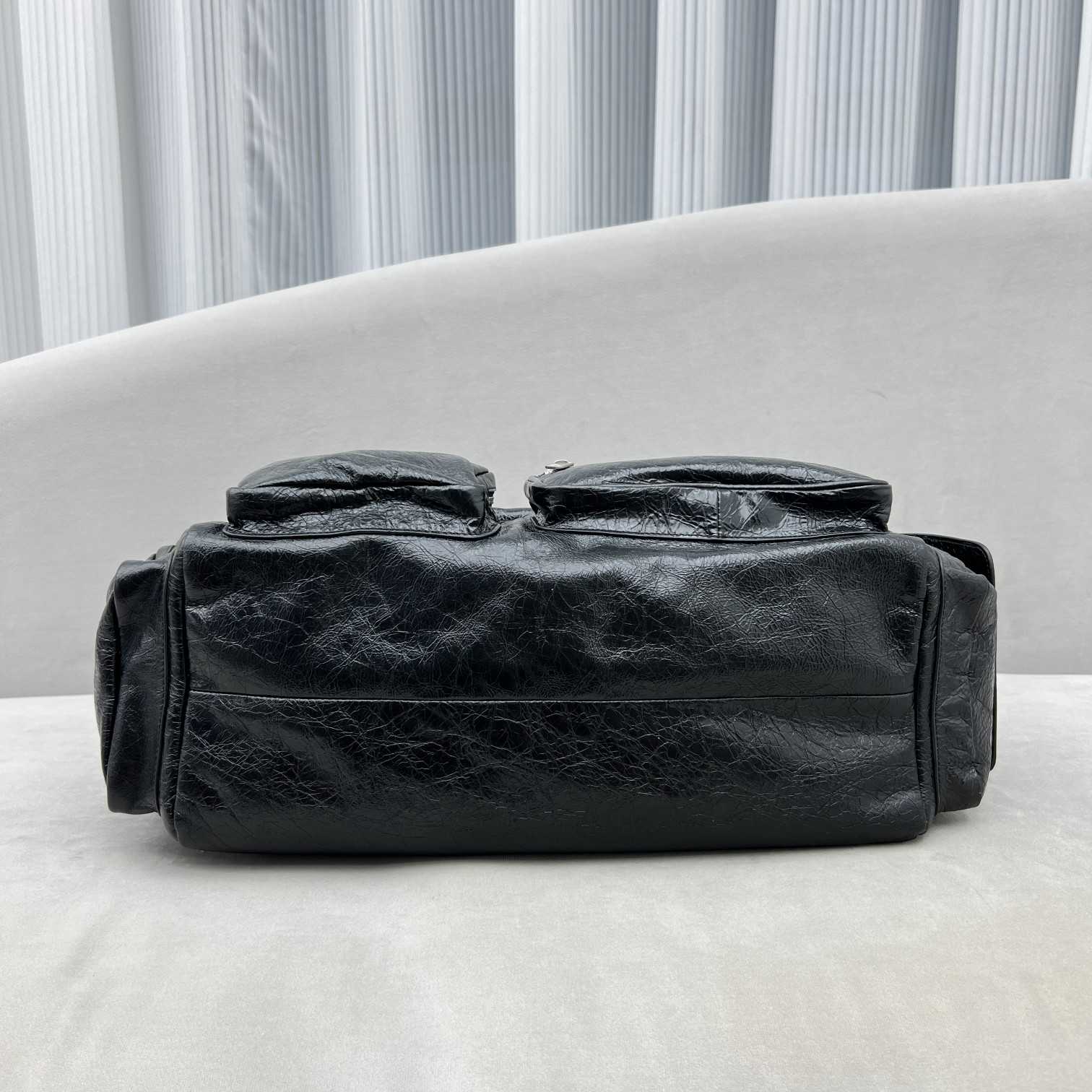 Balenciaga Logo Zipped Shoulder Bag(40x28x18cm) - DesignerGu