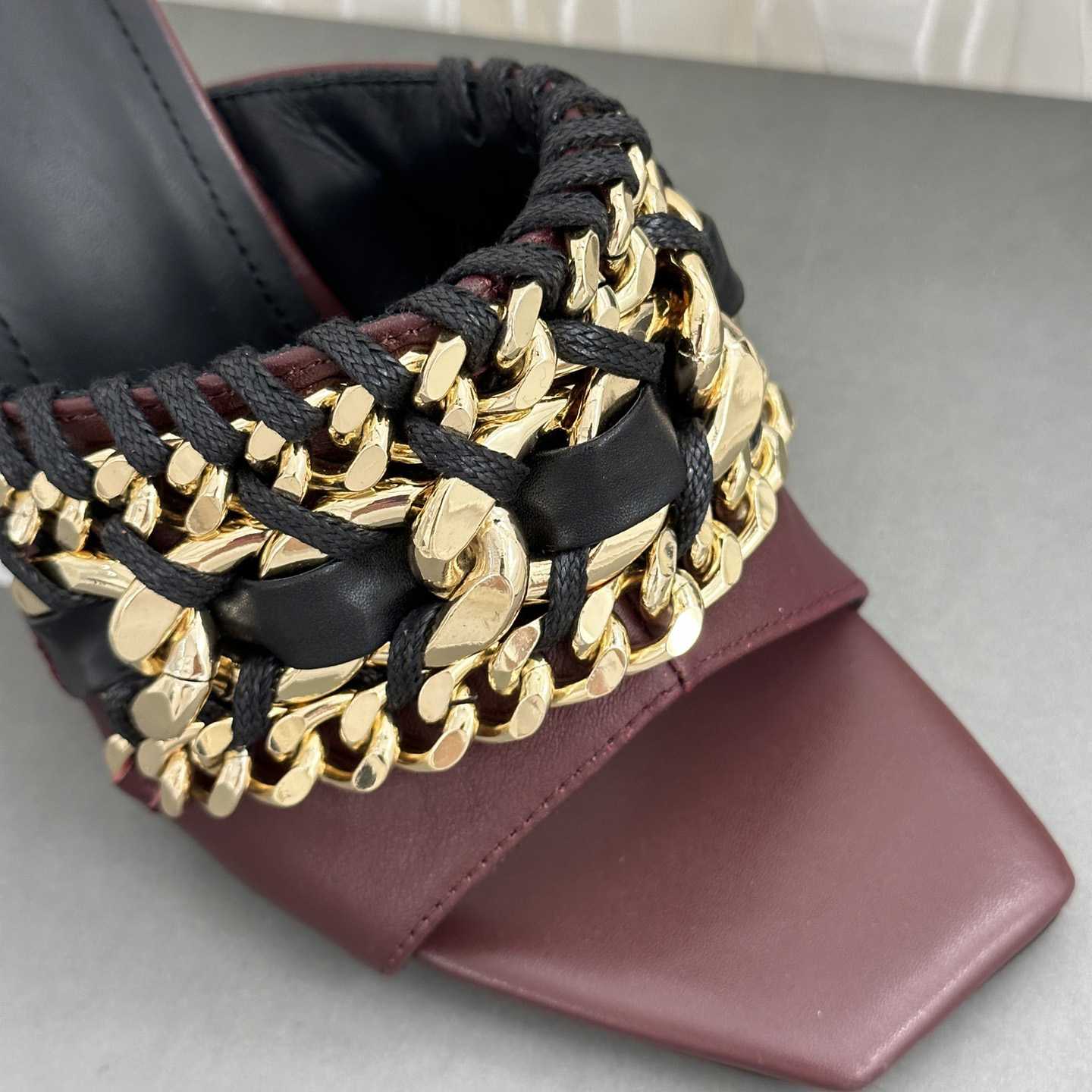 Balmain Chain-link Detail 110mm Pumps - DesignerGu