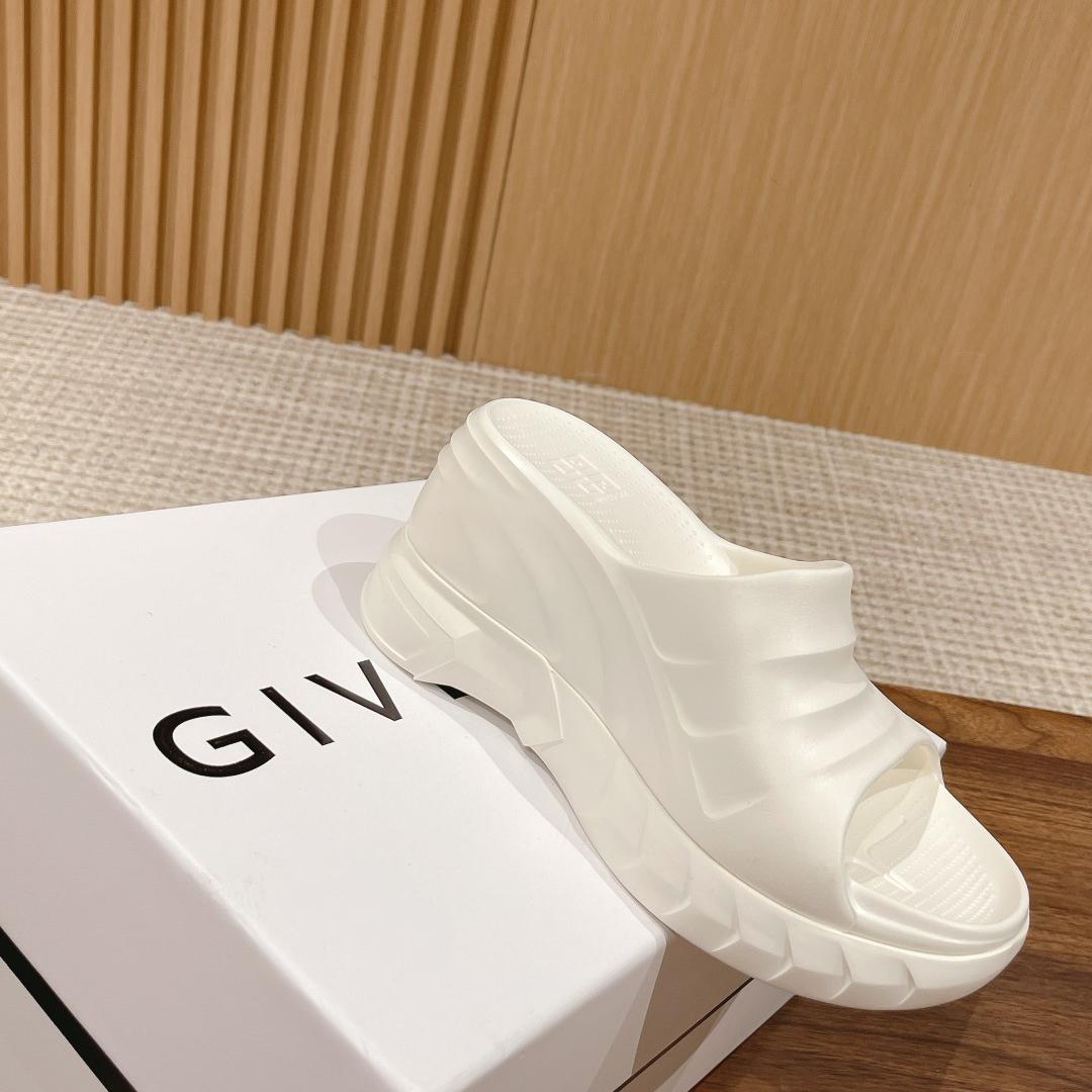 Givenchy Marshmallow Wedge sandals In Rubber - DesignerGu