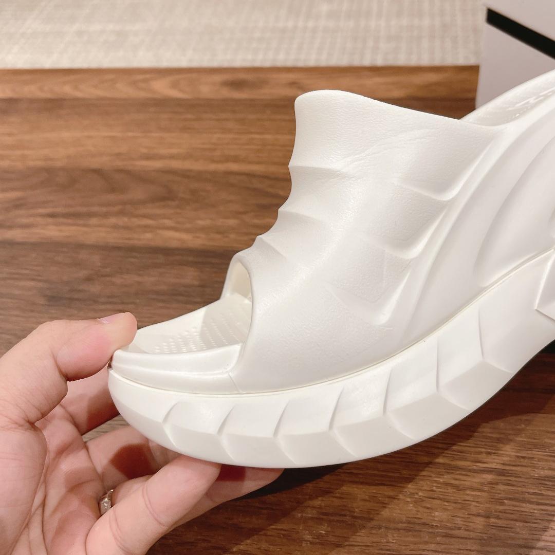 Givenchy Marshmallow Wedge sandals In Rubber - DesignerGu