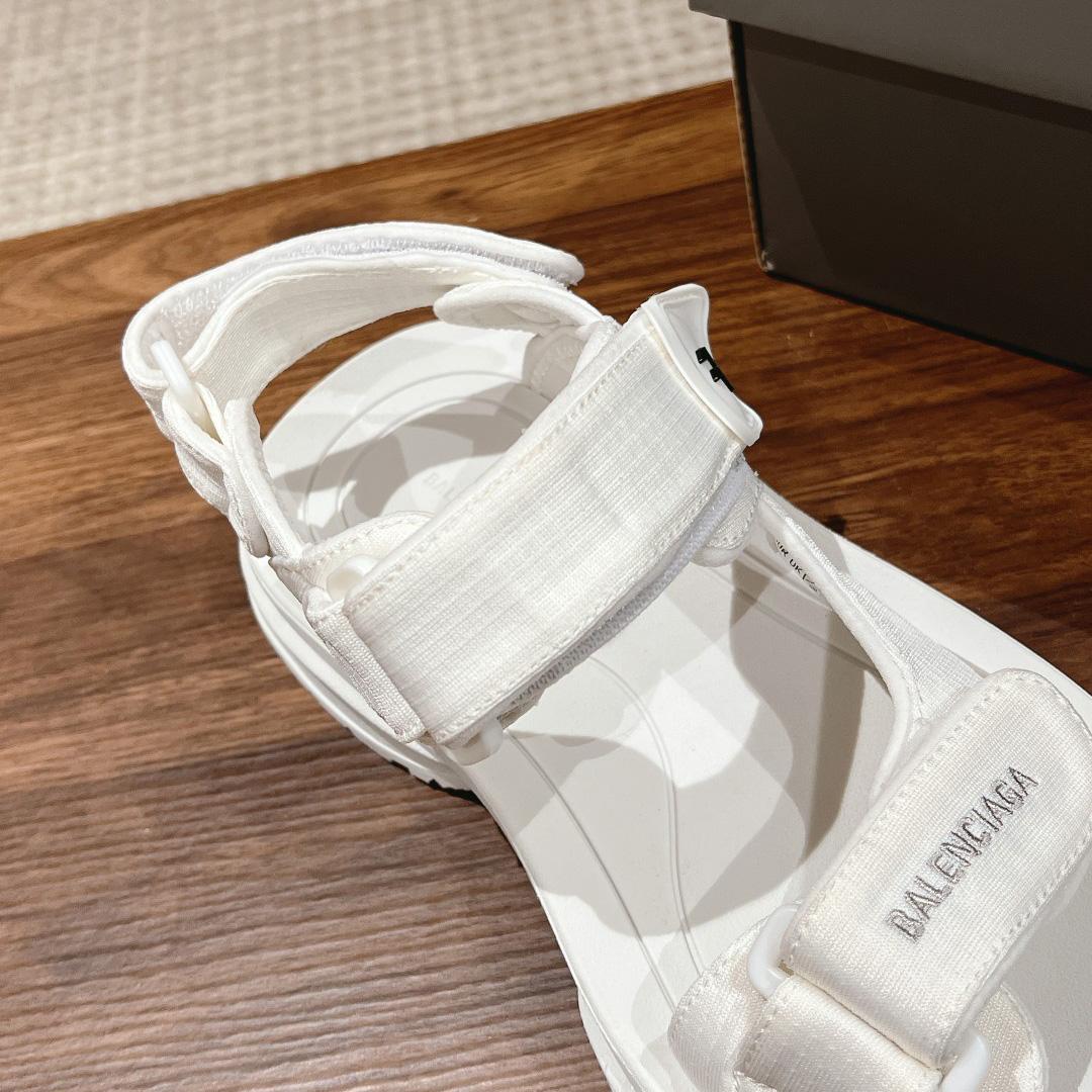 Balenciaga Women's Tourist Sandal In White - DesignerGu