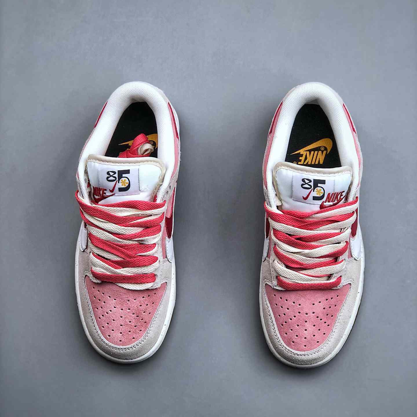 Nike Dunk Low SE Sneaker        DO9457-117 - DesignerGu