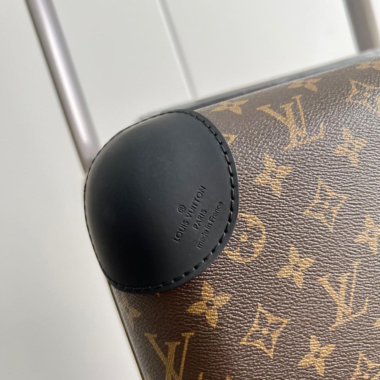 Louis Vuitton Luggage  20inch - DesignerGu