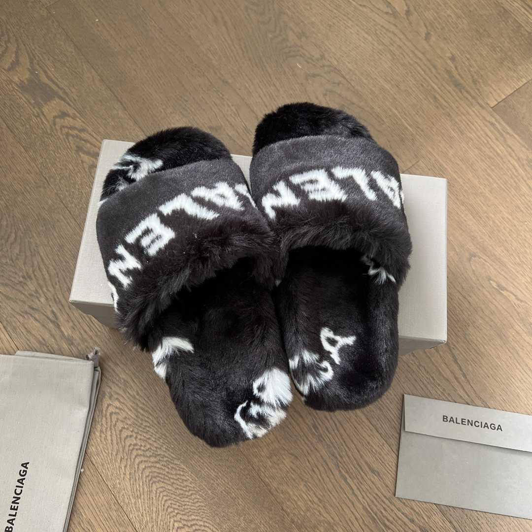 Balenciaga Faux fur Logo Slippers - DesignerGu