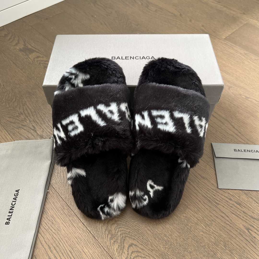 Balenciaga Faux fur Logo Slippers - DesignerGu