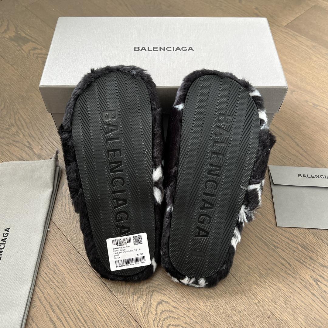 Balenciaga Faux fur Logo Slippers - DesignerGu