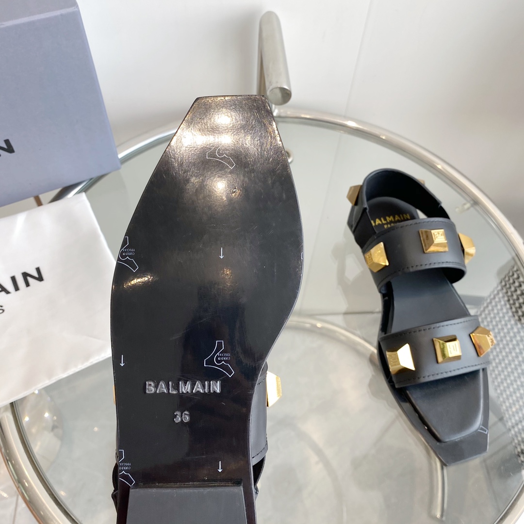 Balmain Studded Flat Sandals - DesignerGu