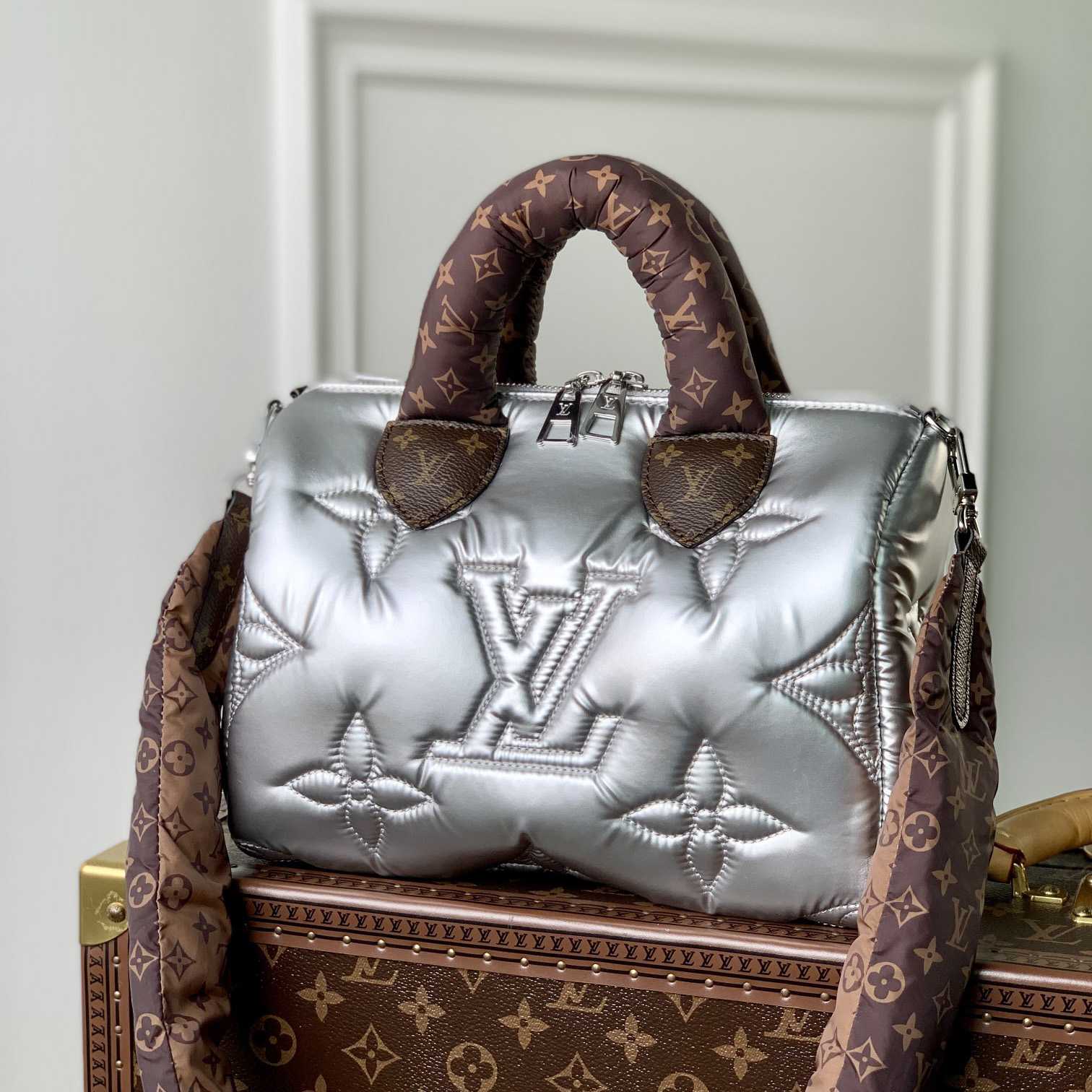 Louis Vuitton Pillow Speedy 25 Bandouliere Bag (25 x 19 x 15cm)  M59009 - DesignerGu