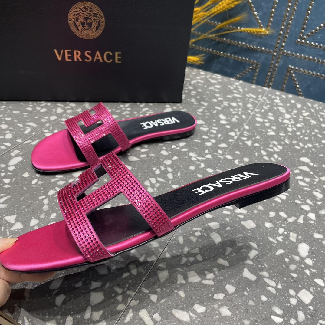 Versace Greca Maze Crystal Flat Sandals - DesignerGu