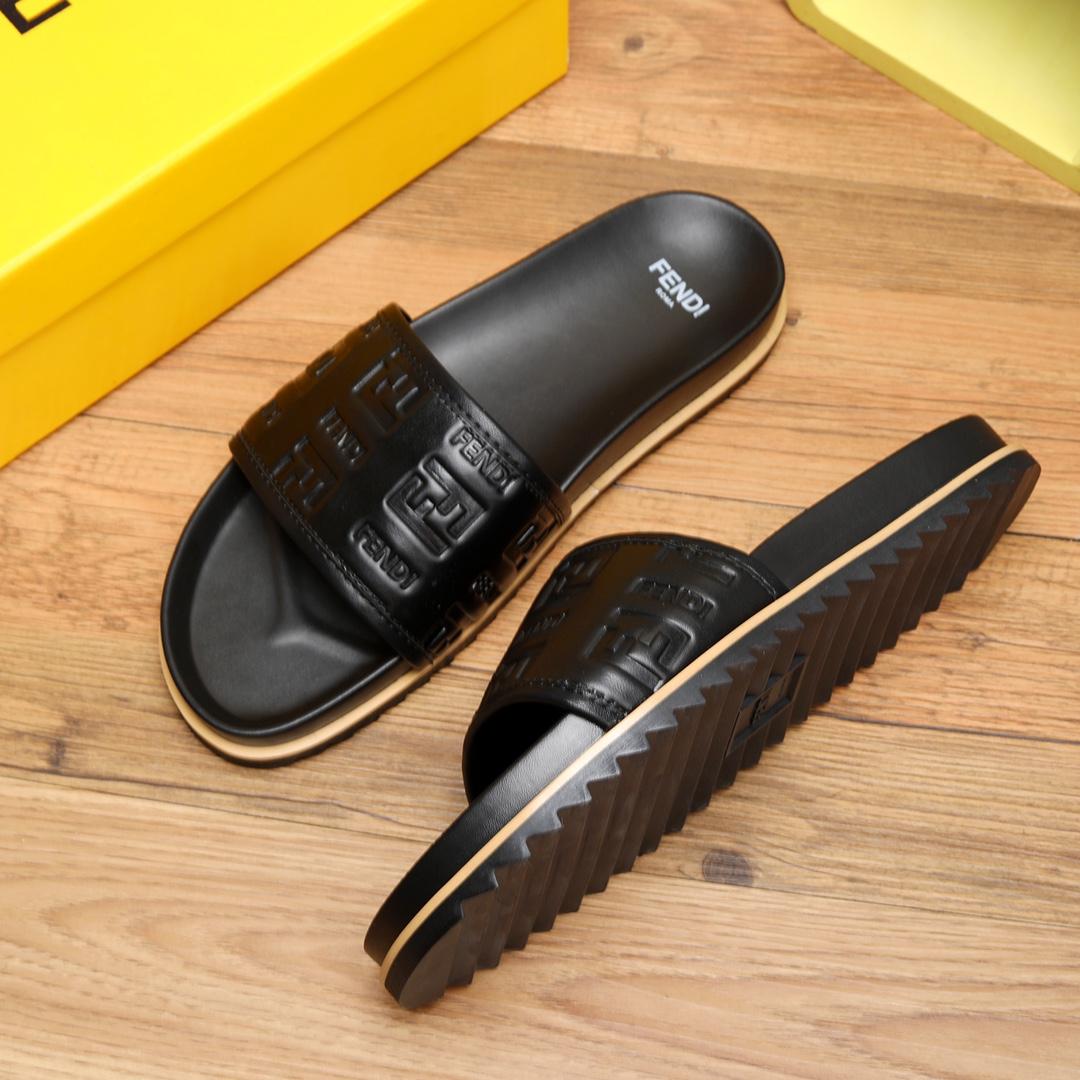 Fendi Black Slides - DesignerGu