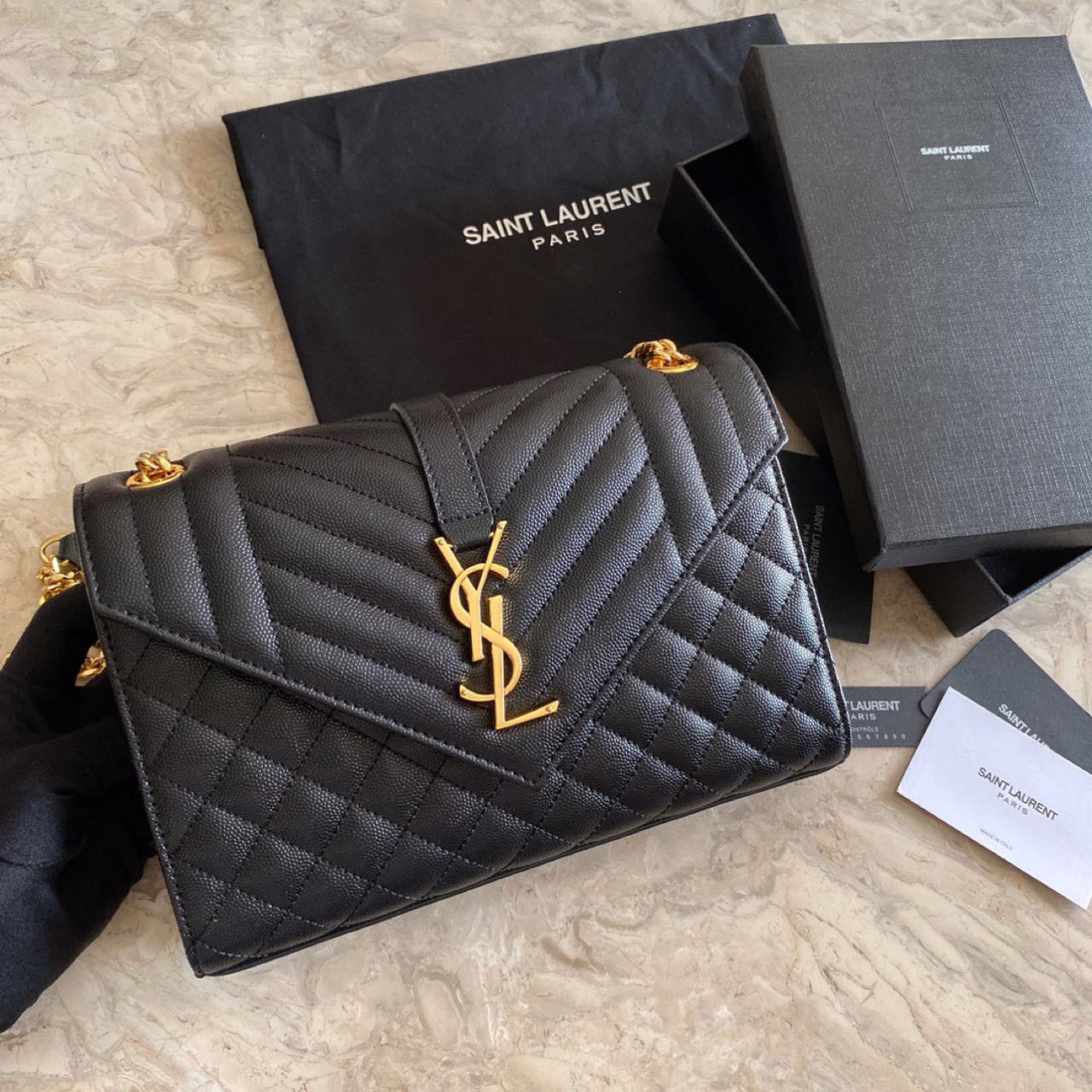 Saint Laurent Shoulder Bag (24-17.5-6cm) - DesignerGu