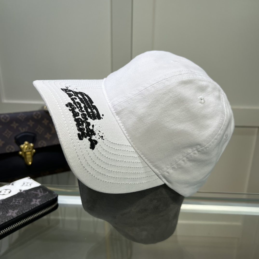 Balenciaga Hand Drawn BB Icon Cap In White - DesignerGu