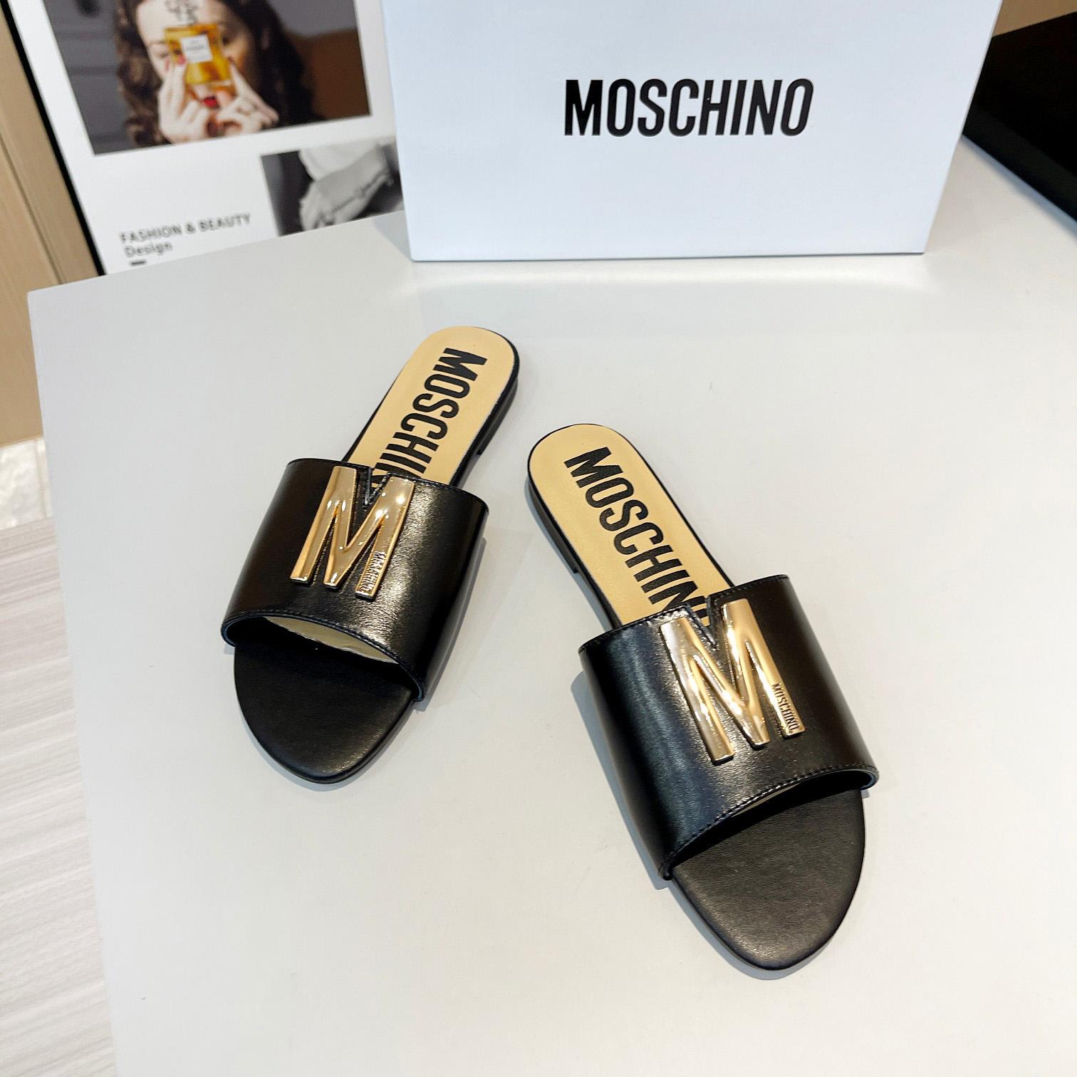 Moschino M Plaque Sandals - DesignerGu