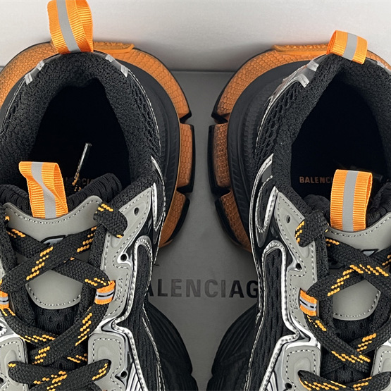 Balenciaga 3XL Trainers - DesignerGu