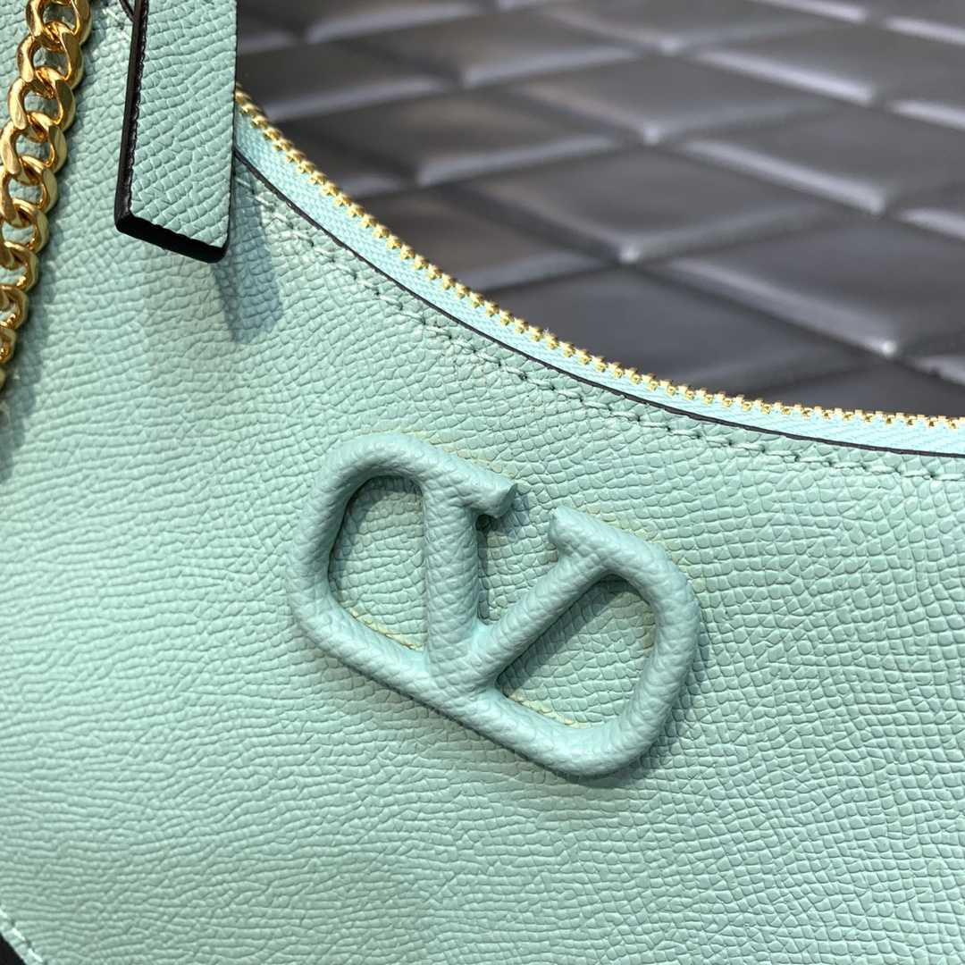 Valenti Garavani VLogo Signature Mini Bag (20-12-4cm) - DesignerGu