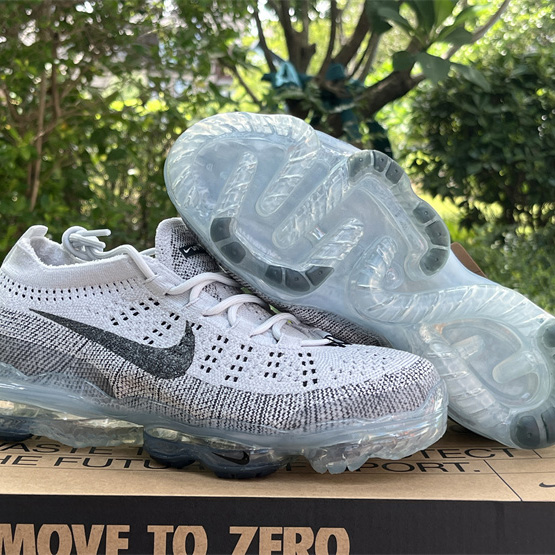 Nike Vapormax 2023 Flyknit Sneakers      DV1678-004 - DesignerGu