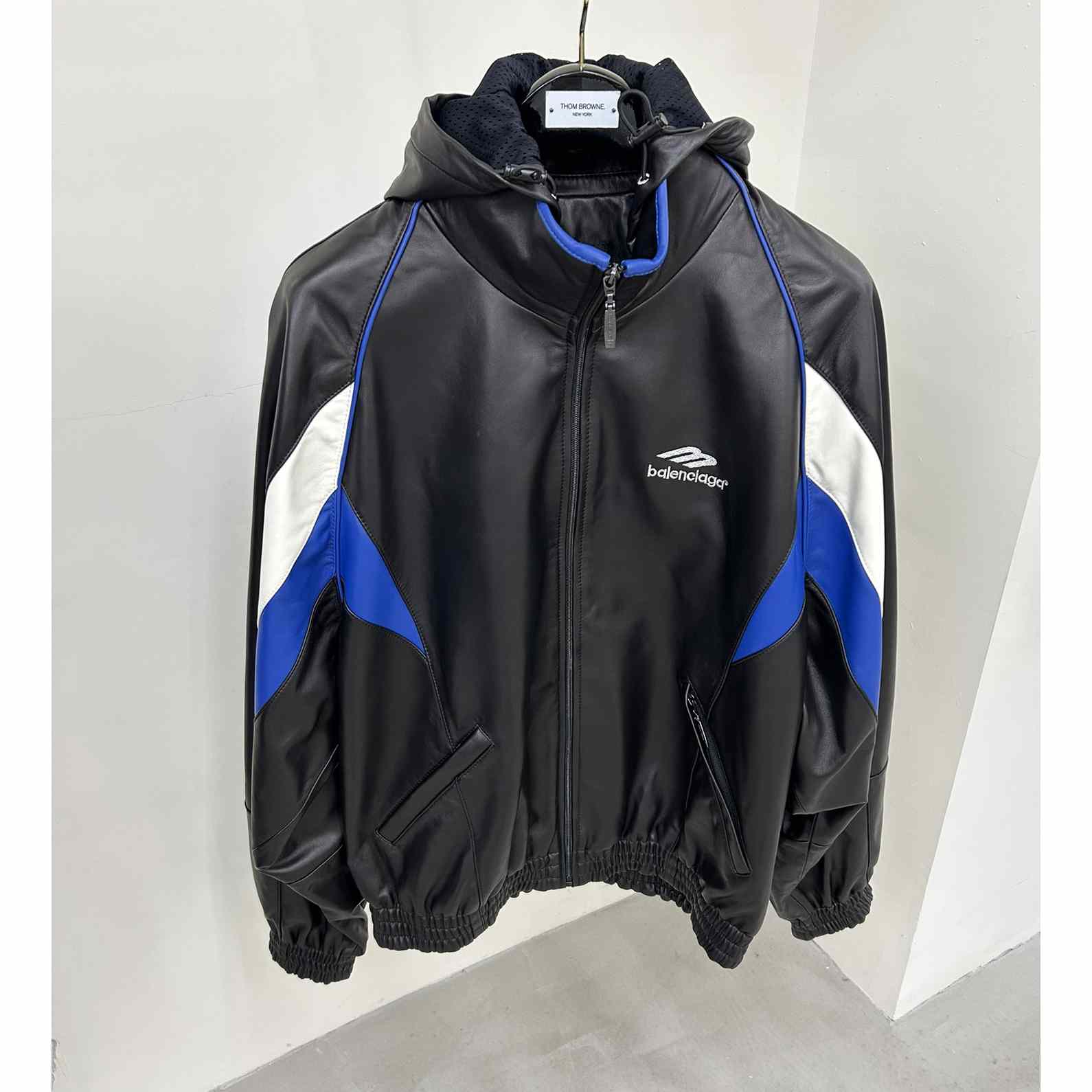 Balenciaga 3B Sports Icon Tracksuit Jacket In Black - DesignerGu