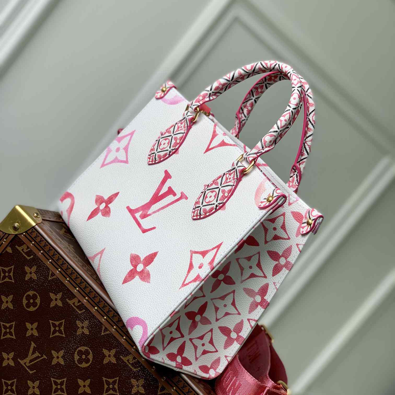 Louis Vuitton OnTheGo PM   M22976 - DesignerGu