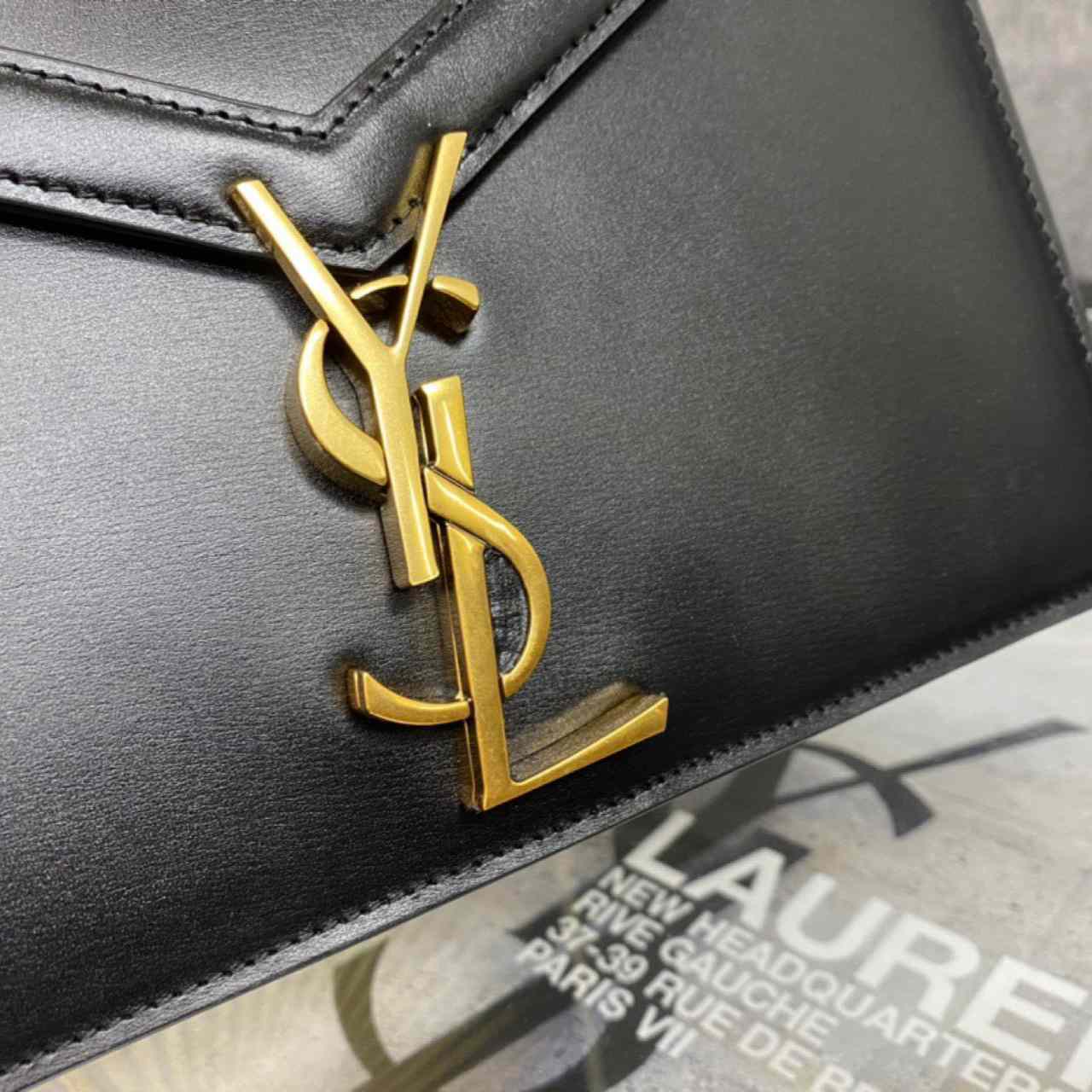 Saint Laurent Black Cassandra Bag (22-16.5-5.5cm) - DesignerGu