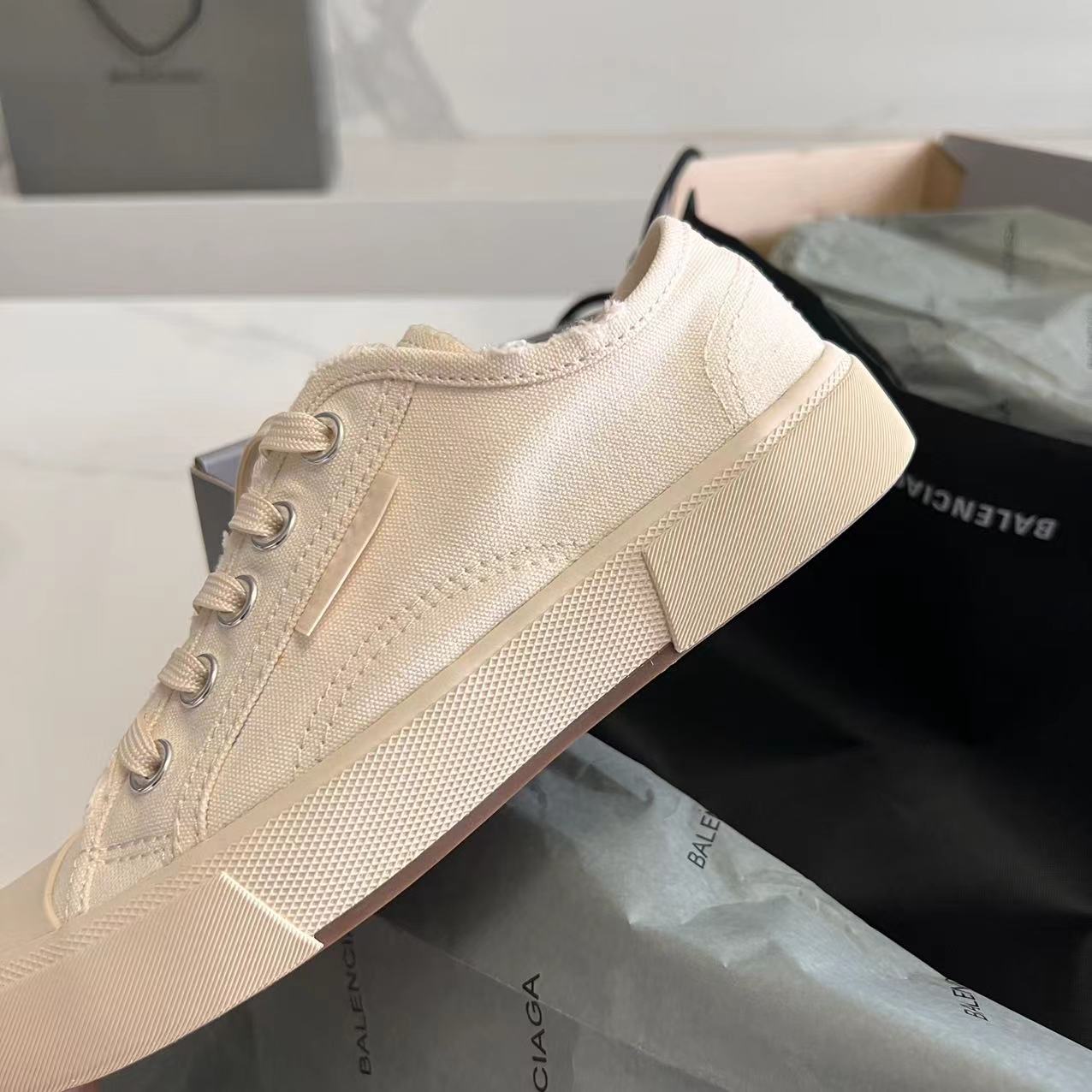 Balenciaga Paris Low Top Sneaker In White  - DesignerGu