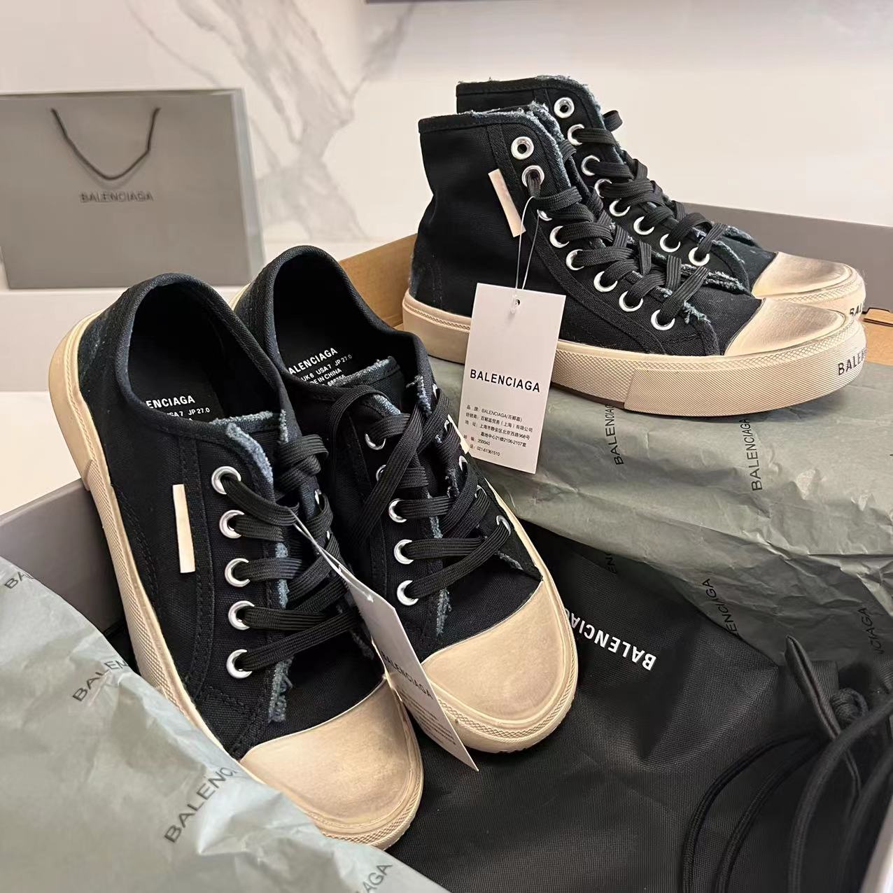 Balenciaga Paris Low Top Sneaker In Black  - DesignerGu