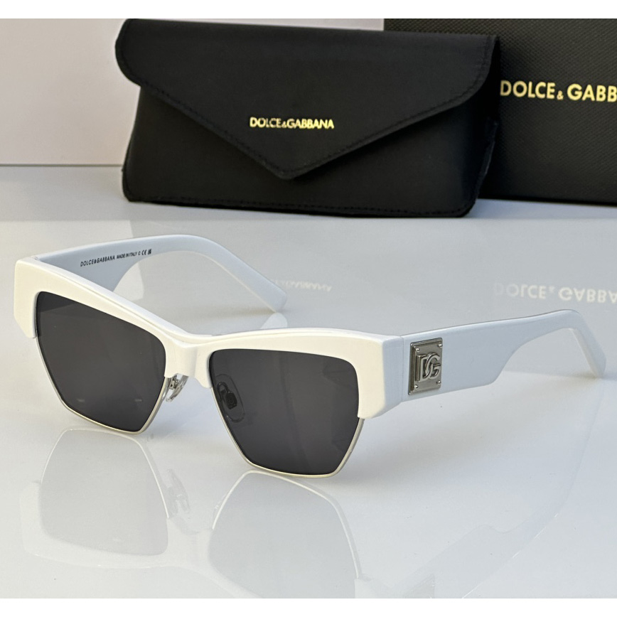 Dolce & Gabbana Logo-plaque Cat-eye Sunglasses   DG4415 - DesignerGu