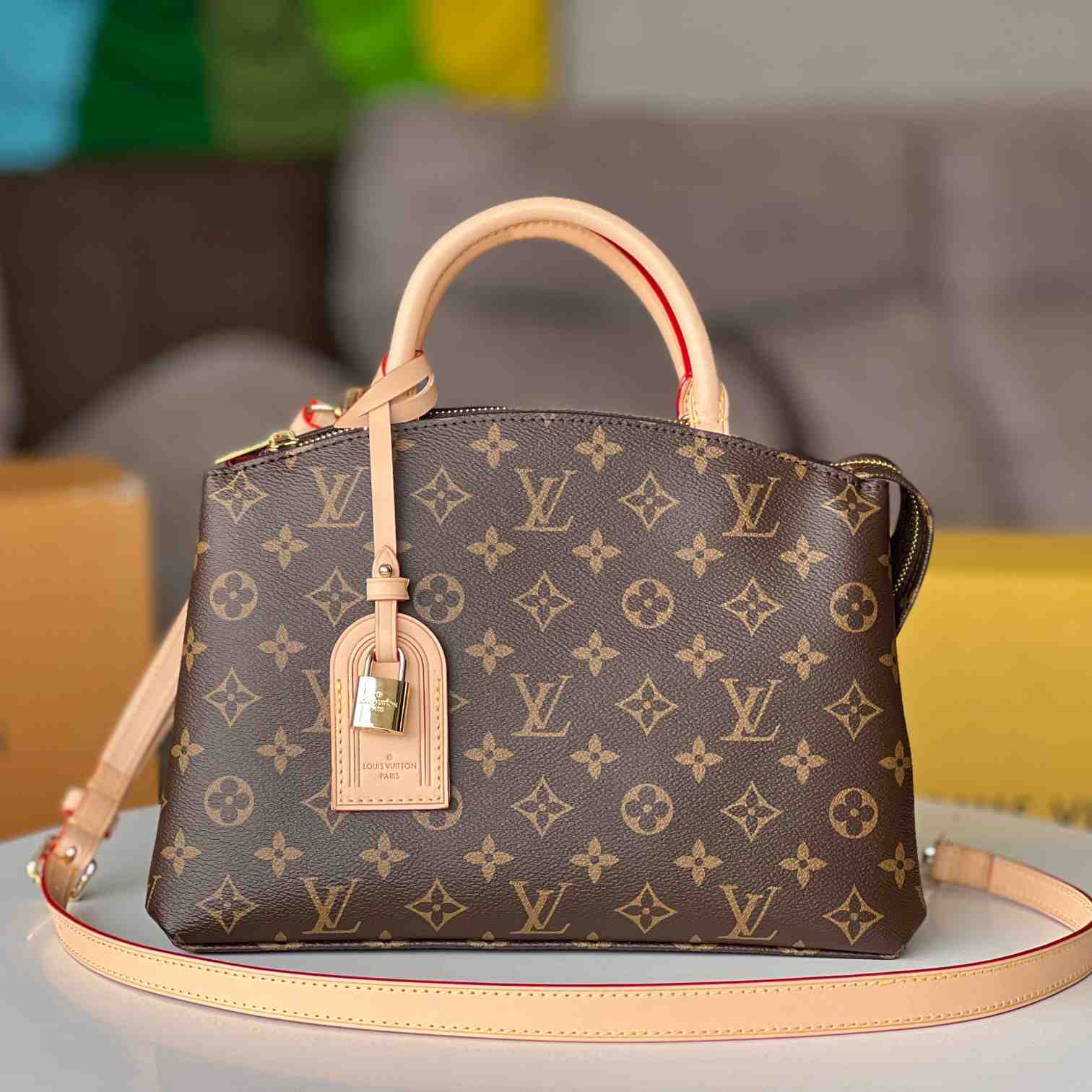 Louis Vuitton Petit Palais  (29x18x12.5CM)   M45900 - DesignerGu