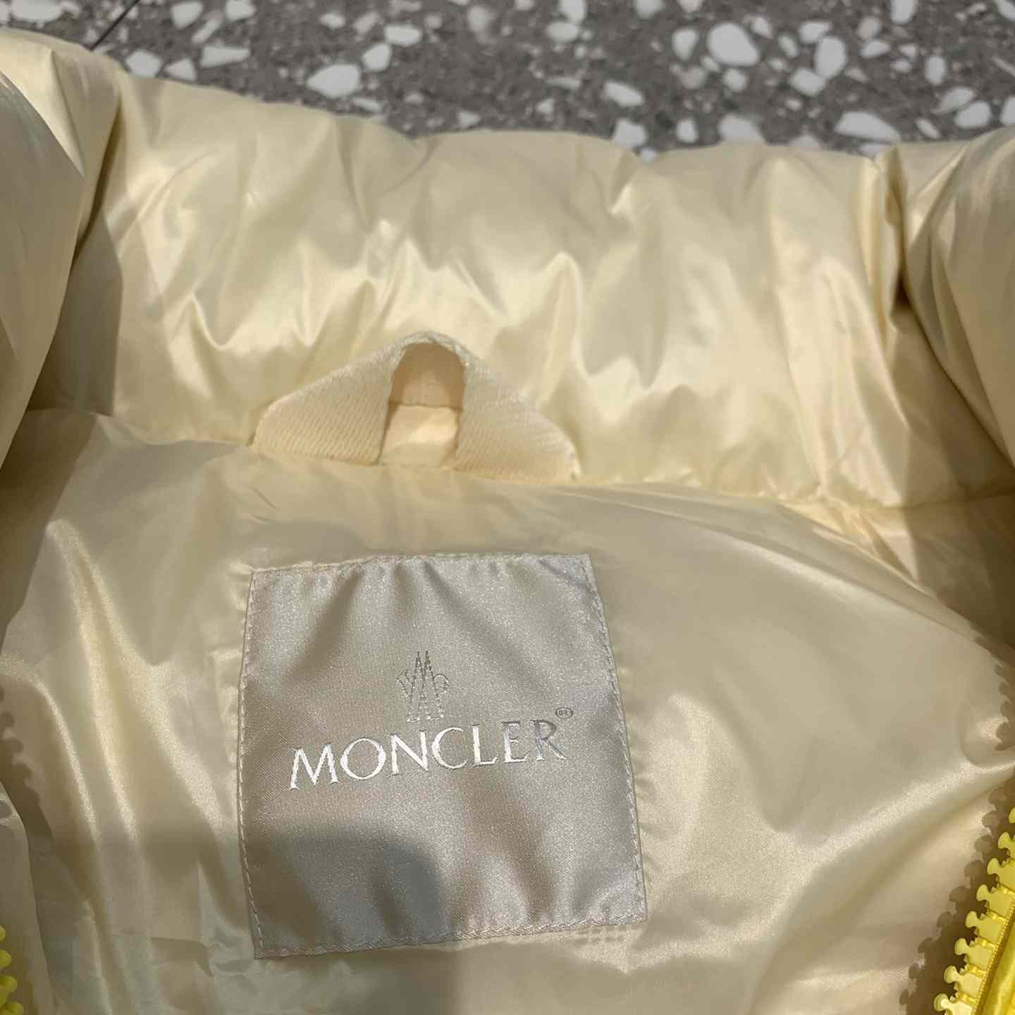 Moncler Sumido Down Vest - DesignerGu